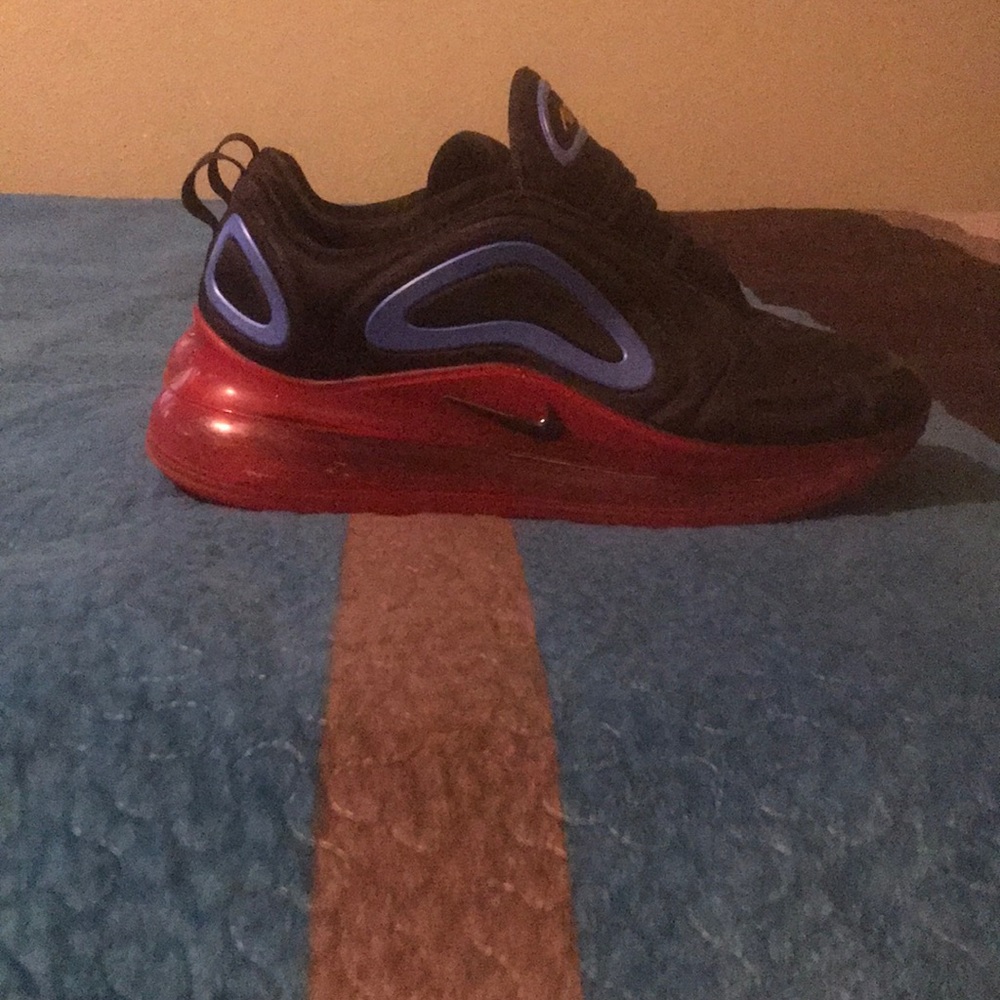 Air max 720 - Picture 3 of 4